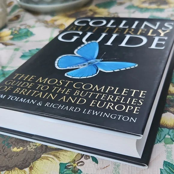 Collins Butterfly Guide - Picture 4 of 4